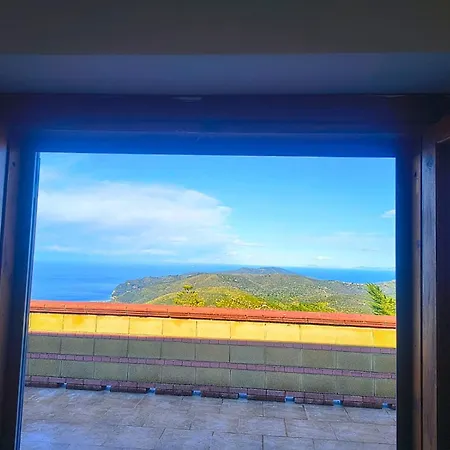 Il Ligustro Terrace Apartment